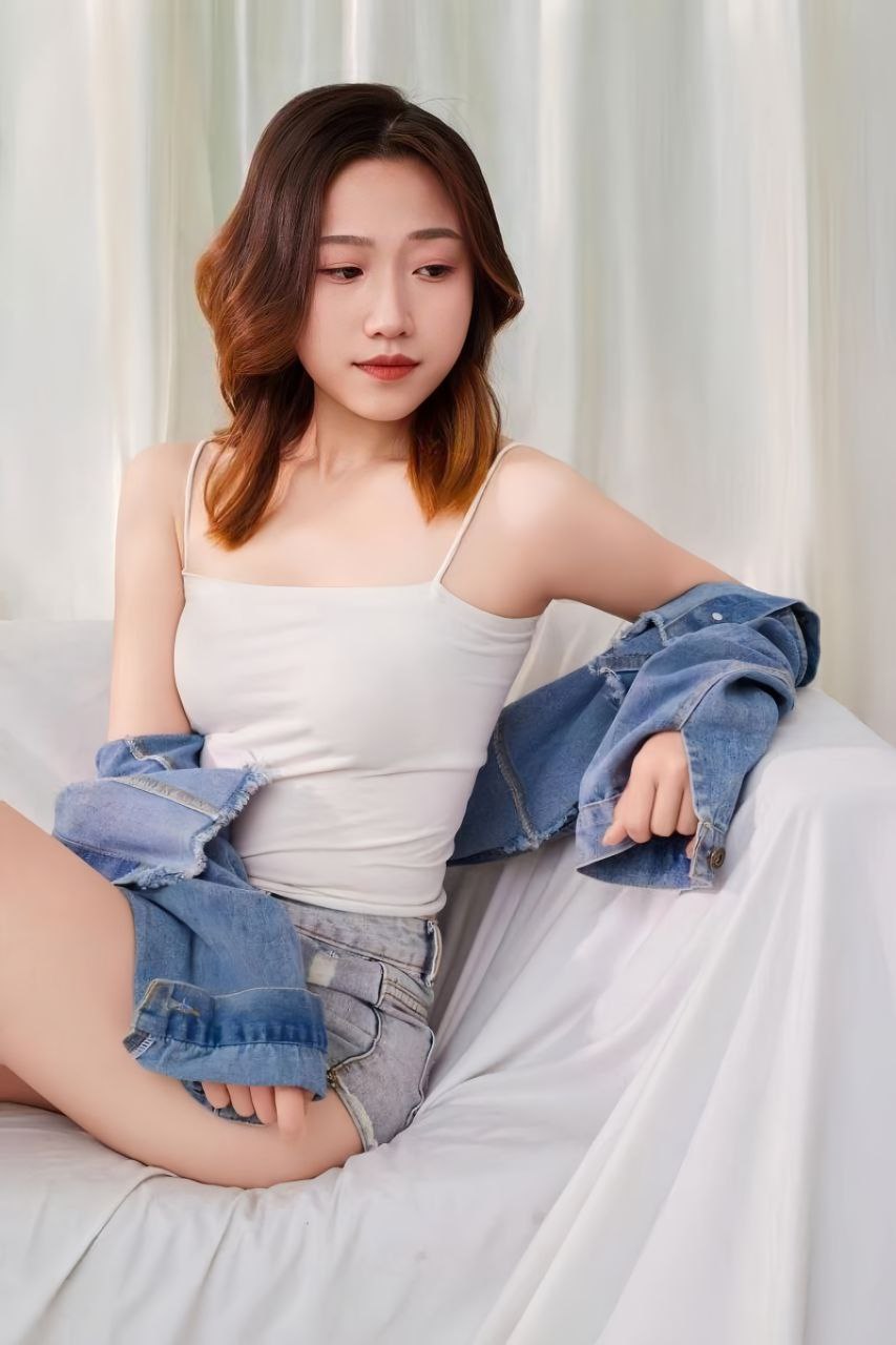高颜女主被调教成母狗叼狗链道具自慰情趣白丝啪啪-3 高颜女主被调教成母狗叼狗链道具自慰情趣白丝啪啪-3